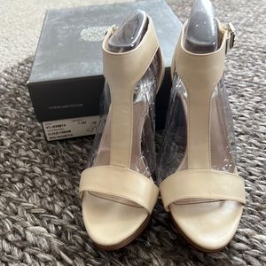 NEW!!! Vince Camino VC-Jeimya Cloud Cream Size 7.5